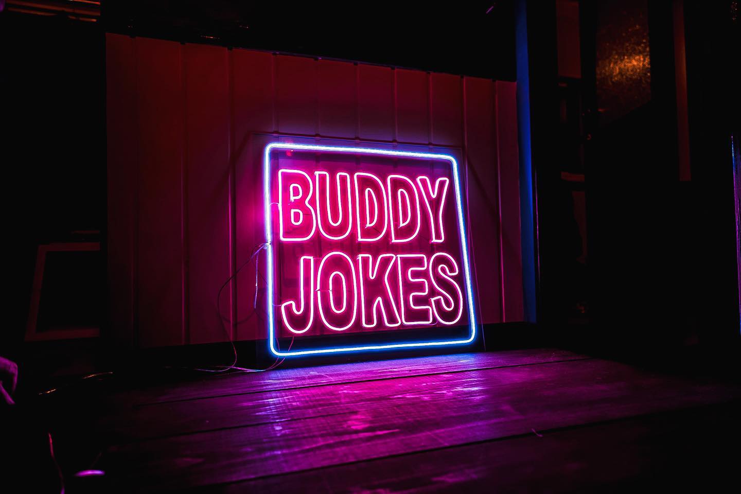 BUDDY JOKES様 ショップ店内のLEDネオンサイン制作事例