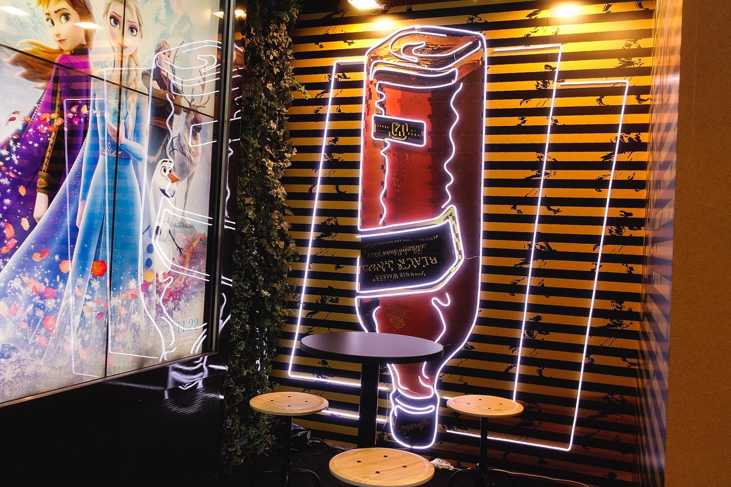 Johnnie Walker(ジョニーウォーカー)イベント ウォールライブネオン制作事例