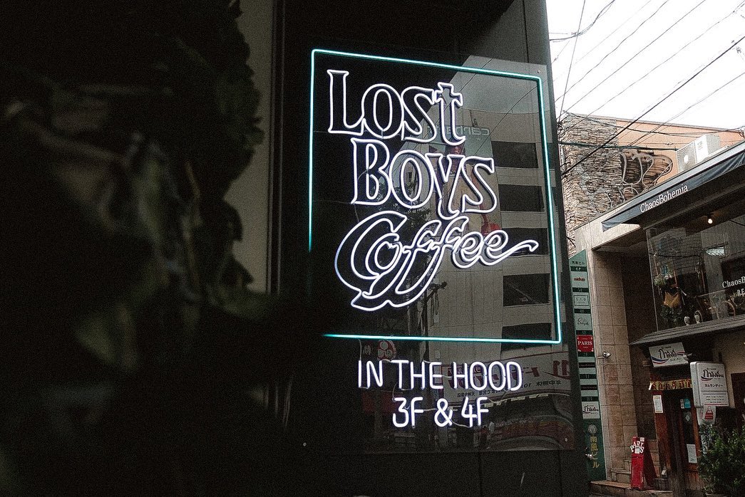 LOST BOYS COFFEE IN THE HOOD(福岡市大名)のLEDネオンサイン制作事例