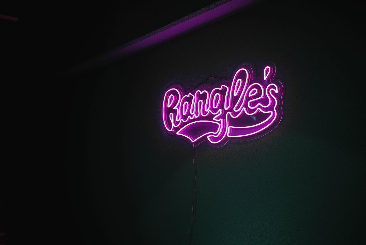 RANGLES BURGER(長崎市・浜口町)のLEDネオンサイン制作事例