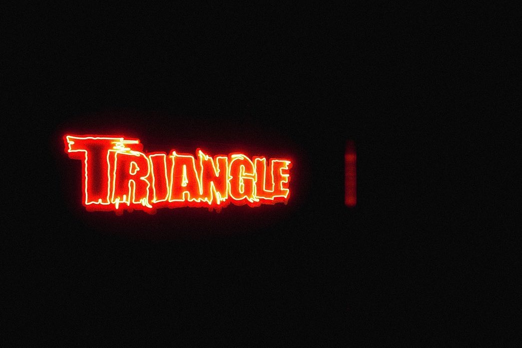 TRIANGLE’22（Zepp Fukuoka）会場のLEDネオンサイン制作事例｜福岡・音楽フェス