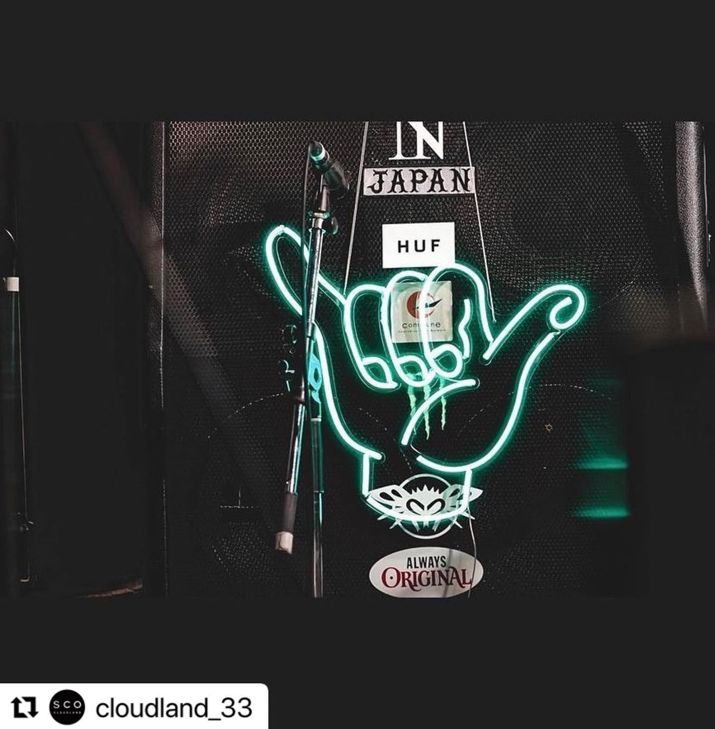 S&Co.（CLOUDLAND 33）コラボ LED SHAKAネオンサインのLEDネオンサイン制作事例｜アパレルブランドコラボ