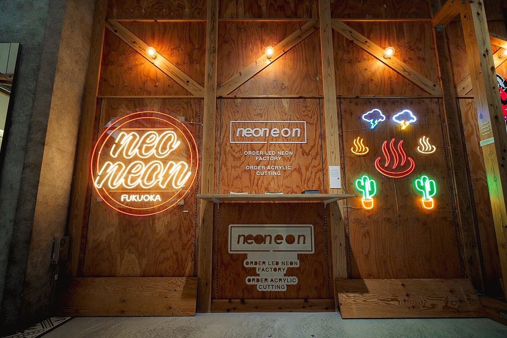 POPUP GALLERY @ FUKUOKA 2023のLEDネオンサイン制作事例｜福岡・マークイズももちのポップアップ展示