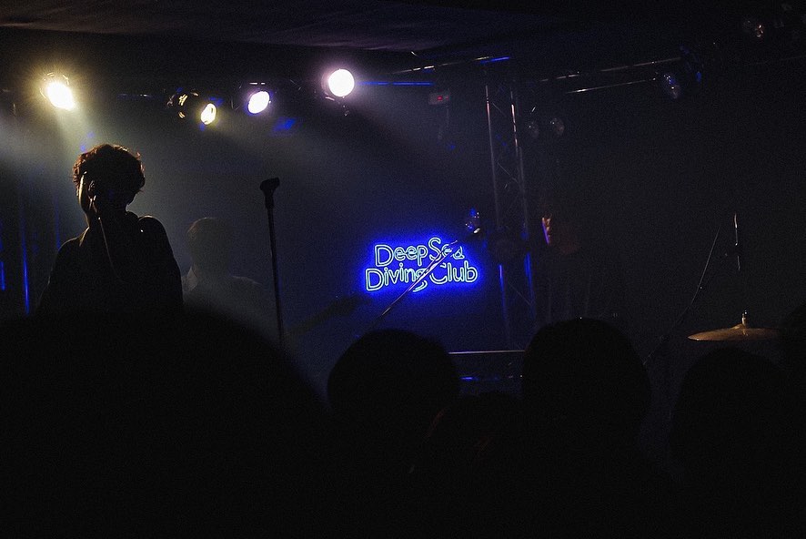 Deep Sea Diving Club ツアー ステージ用LEDネオン制作事例