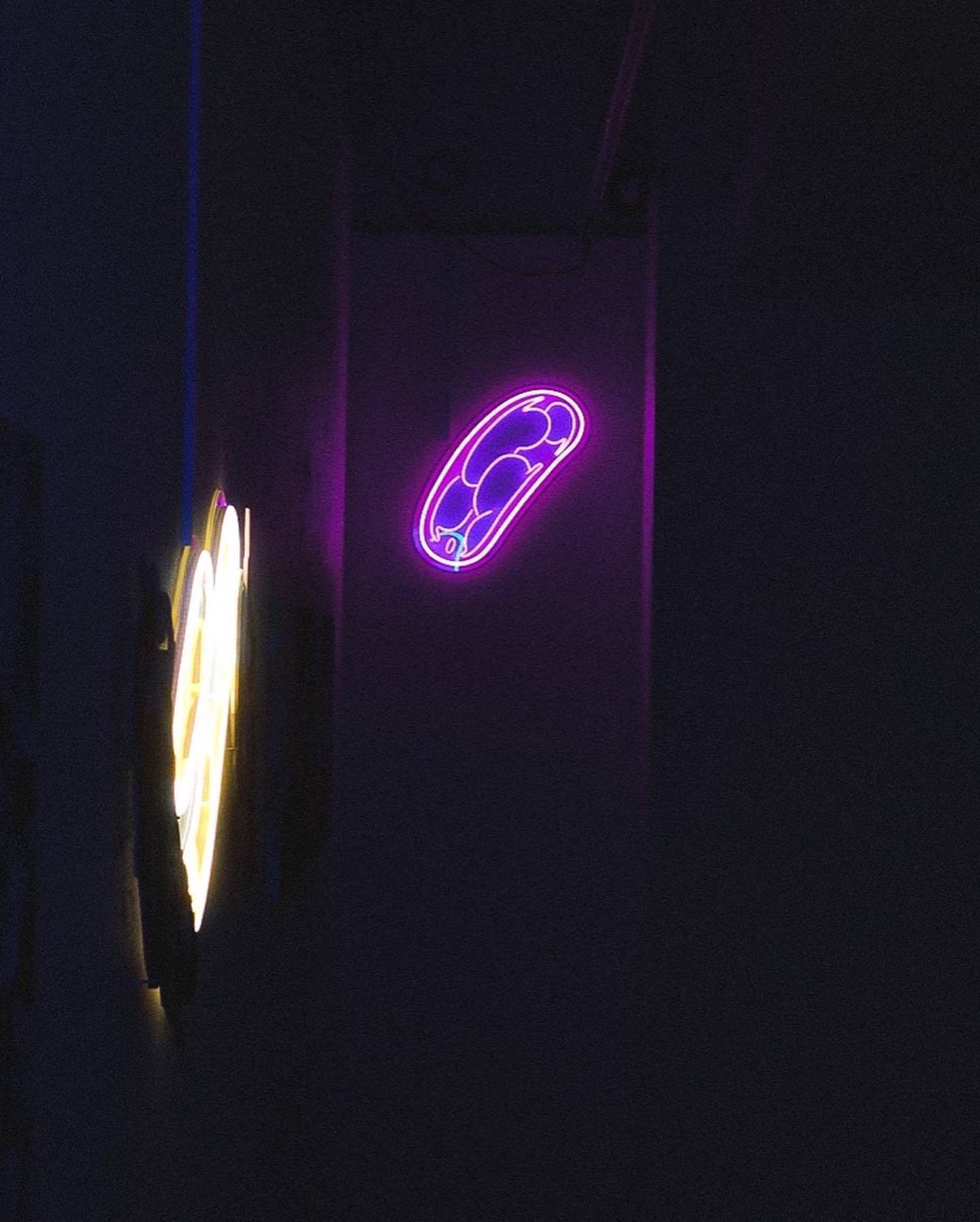WOK22 個展のために制作したLEDネオンサイン