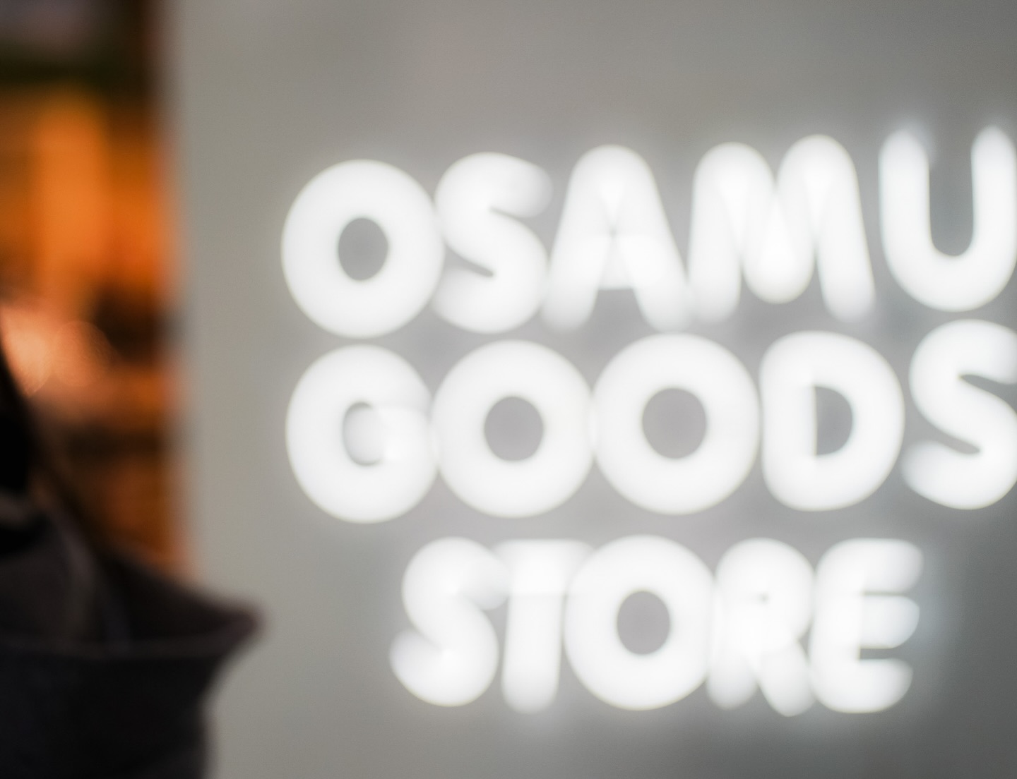 博多阪急 OSAMU GOODS STORE のLEDネオン制作事例