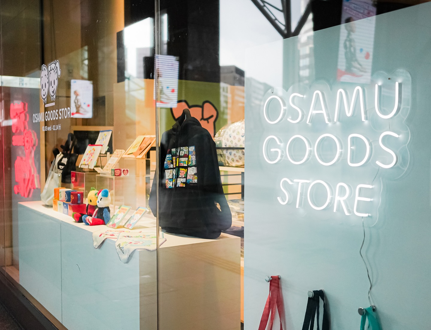 博多阪急 OSAMU GOODS STORE のLEDネオン制作事例