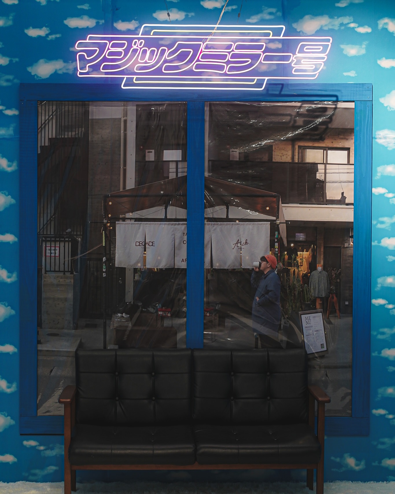SOD展 マジックミラー号ブースのLEDネオン制作事例