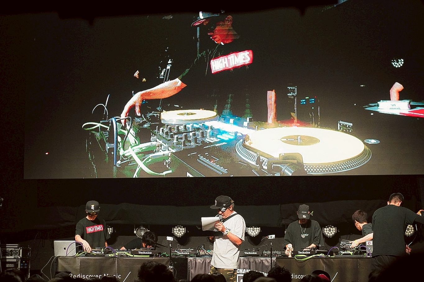 DMC JAPANのロゴをLEDネオンサインで制作いたしました