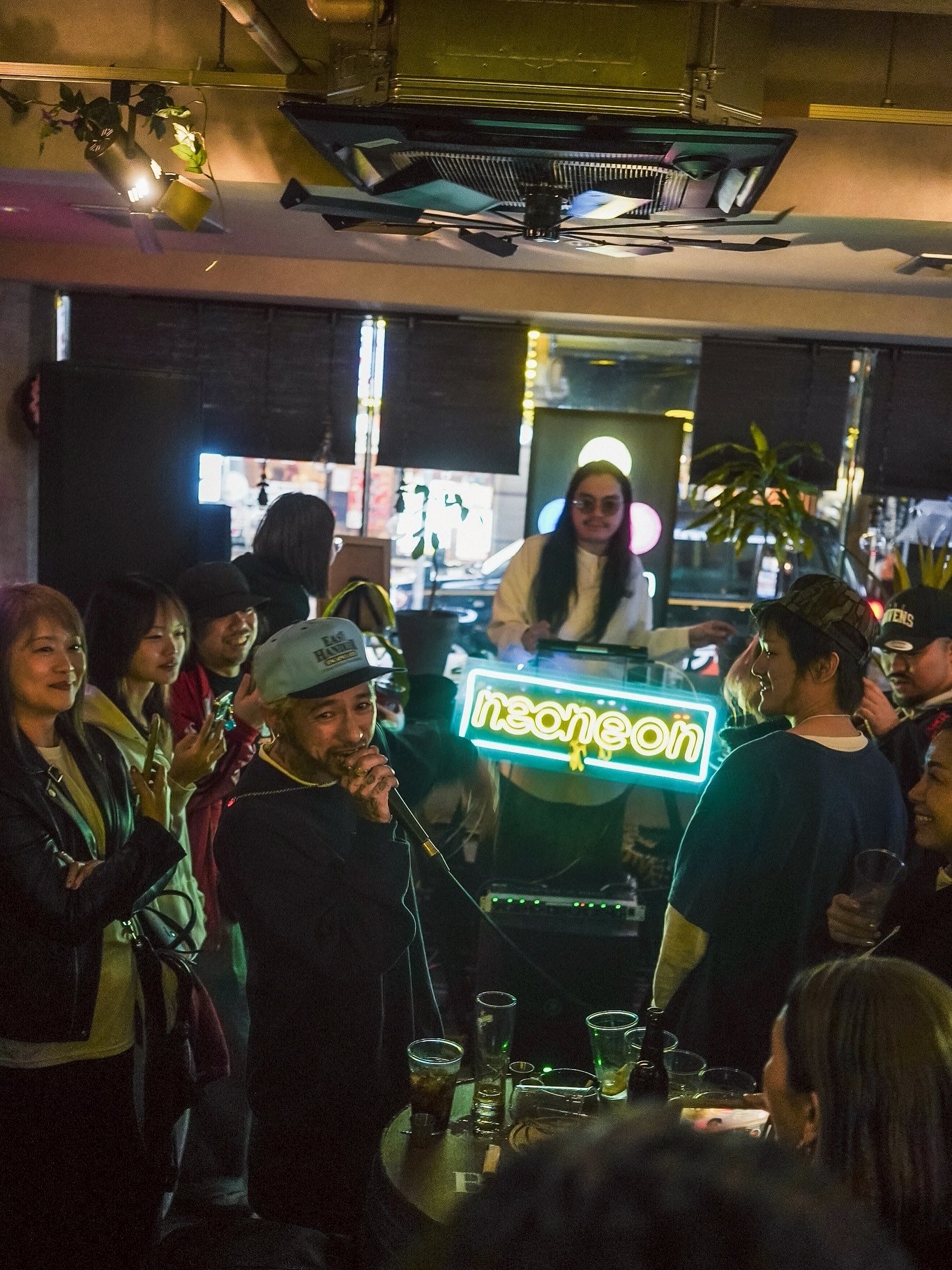 KenKen presents『ROOM OF THE GROOVE』のLEDネオンサイン制作事例｜福岡・天神／DJイベント
