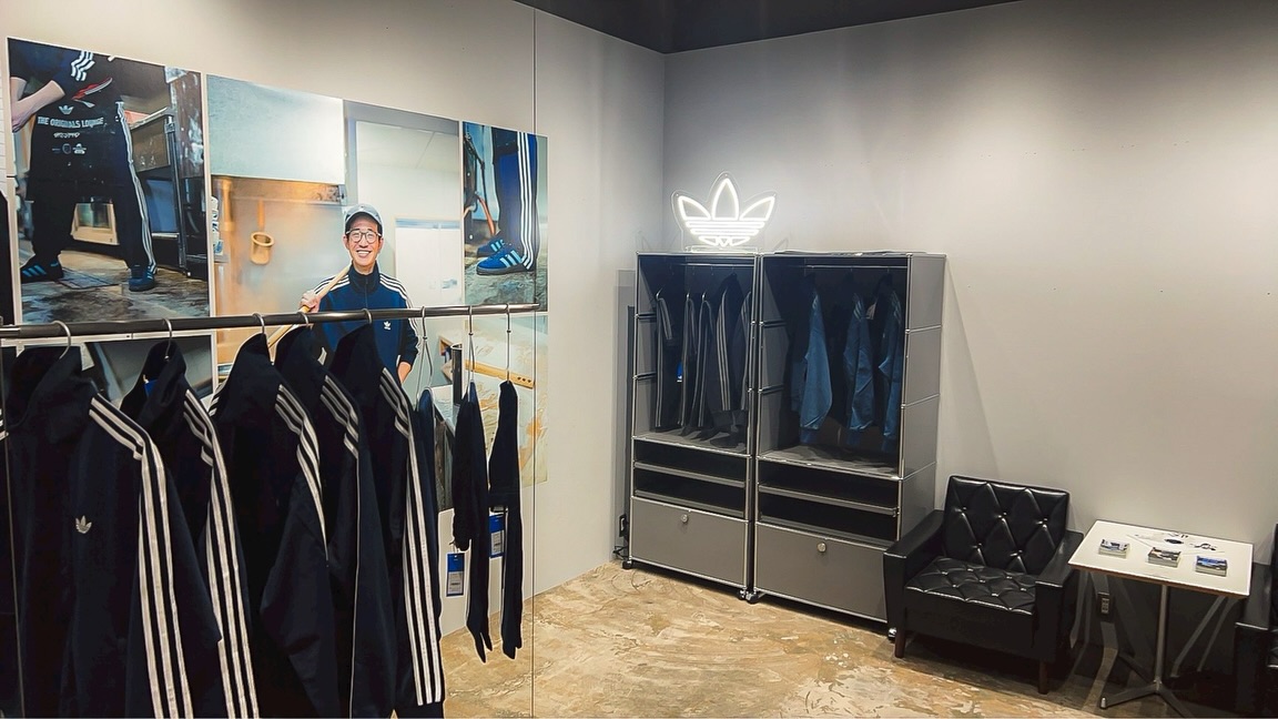 adidas Originals ロゴのLEDネオンサイン制作事例