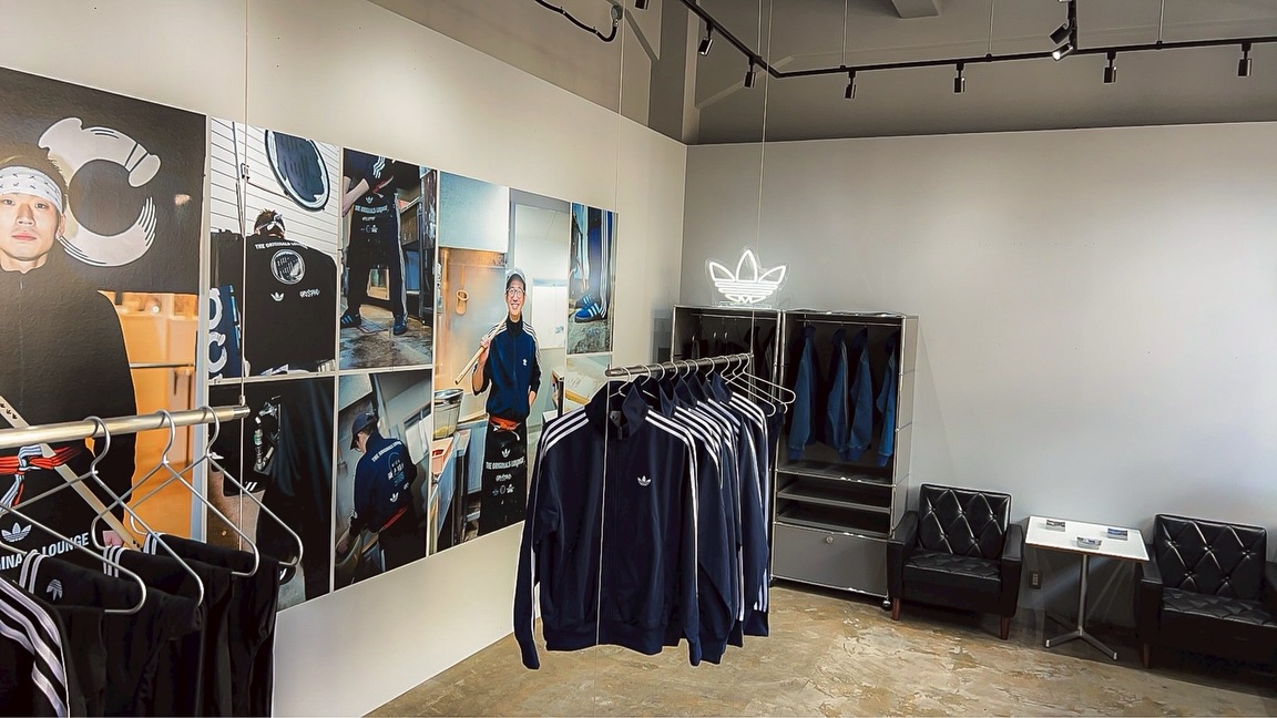 adidas Originals ロゴのLEDネオンサイン制作事例