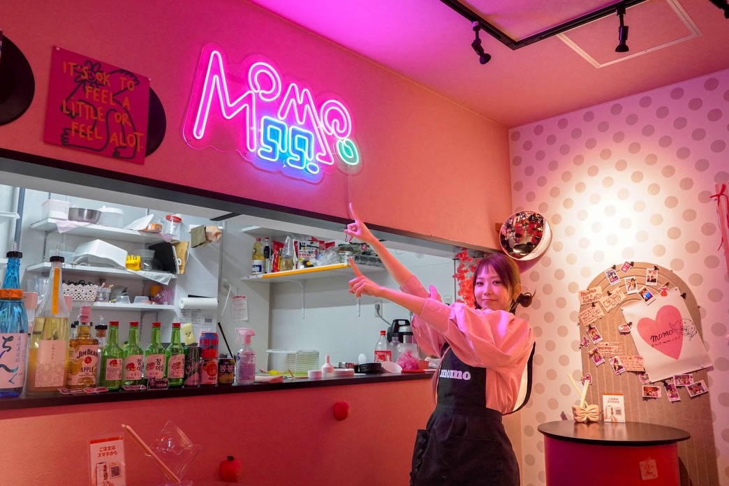 韓国料理MOMO（モモ）長崎のLEDネオンサイン制作事例｜長崎市築町